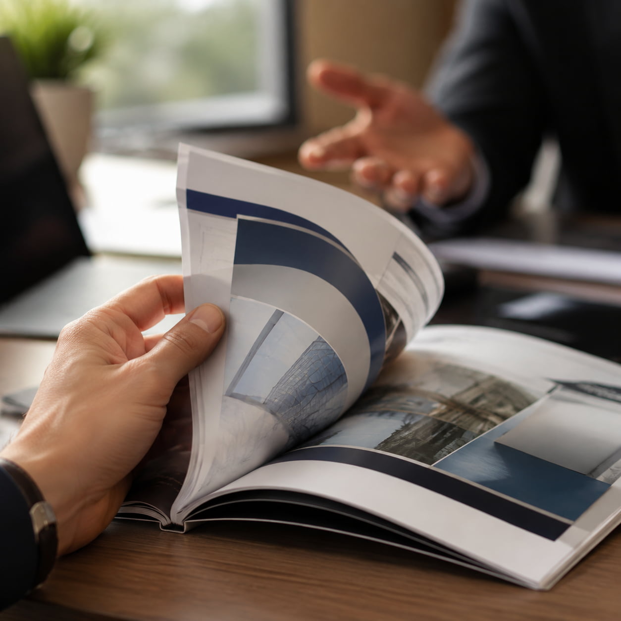In brochure giới thiệu doanh nghiệp theo yêu cầu - Smart Trend